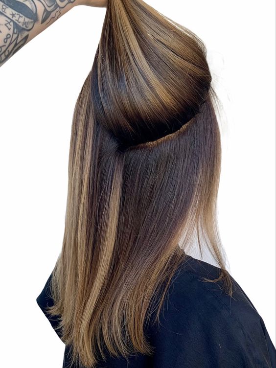 18" Hand Tied Buckle Bunny Luxury Hair Extensions